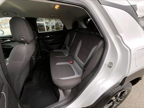 Used 2023 Chevrolet TrailBlazer LT FWD image 15