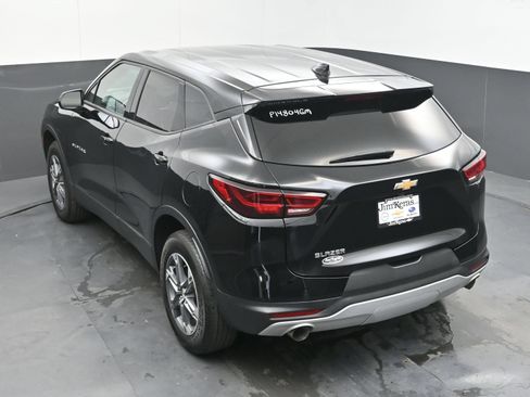 Used 2025 Chevrolet Blazer LT FWD image 29
