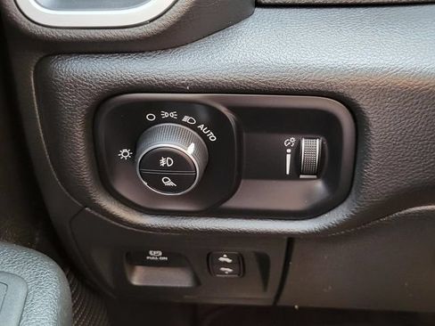 Used 2023 RAM 1500 Big Horn AWD/4WD image 15