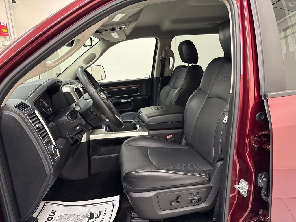 Used 2016 RAM 1500 Laramie w/ Convenience Group AWD/4WD image 15