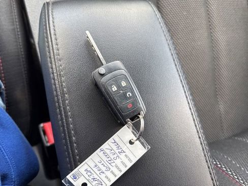 Used 2016 GMC Terrain SLE image 43