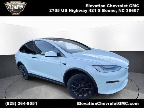 Used 2022 Tesla Model X Plaid image 1