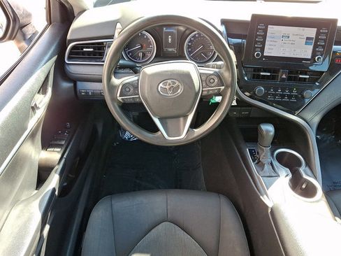 Used 2021 Toyota Camry LE FWD image 11