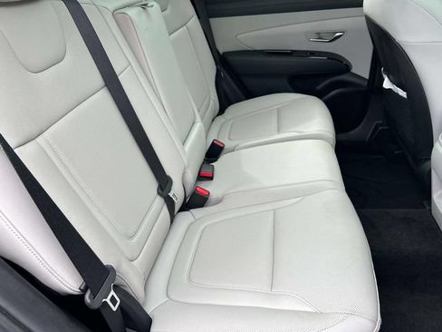 Used 2025 Hyundai Tucson Limited FWD image 22