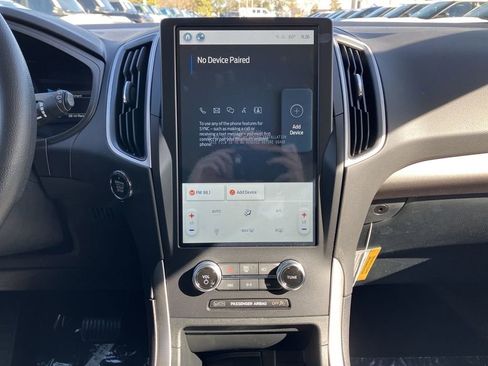 New 2024 Ford Edge SE image 12