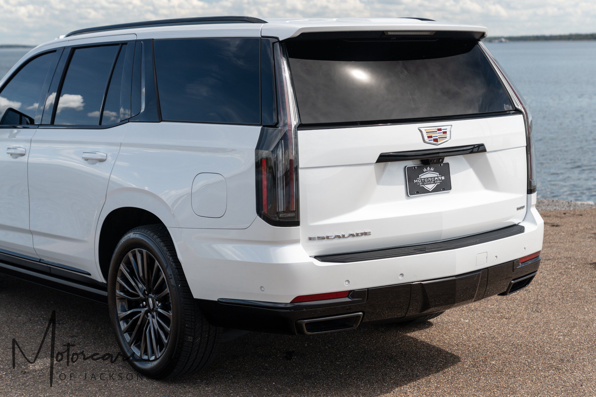 Used 2025 Cadillac Escalade Sport Platinum RWD image 39