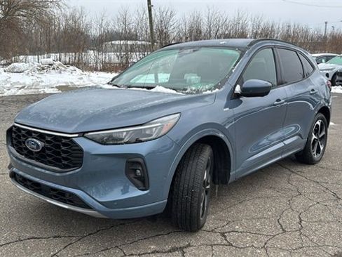 Used 2024 Ford Escape ST-Line Elite w/ Premium Technology Package image 7