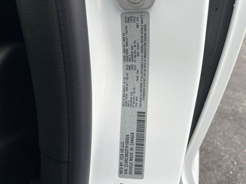 New 2026 Chrysler Pacifica Select AWD/4WD image 57