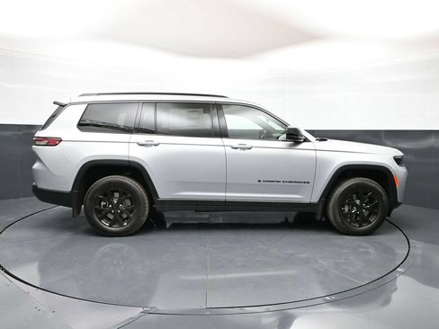 New 2026 Jeep Grand Cherokee L 4WD image 30
