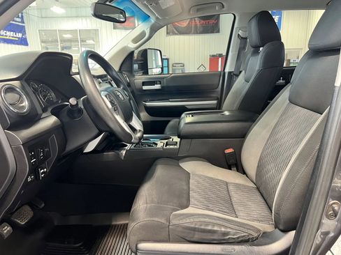 Used 2015 Toyota Tundra SR5 w/ SR5 Upgrade Package image 11