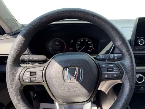 Used 2025 Honda CR-V EX image 27