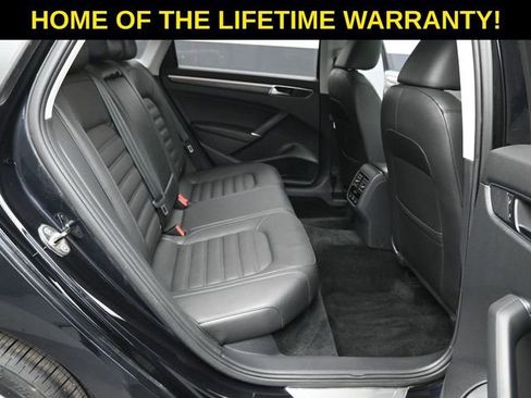 Used 2017 Volkswagen Passat 1.8T SEL Premium image 43