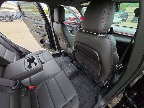 Used 2024 Chevrolet TrailBlazer RS w/ Convenience Package AWD/4WD image 31