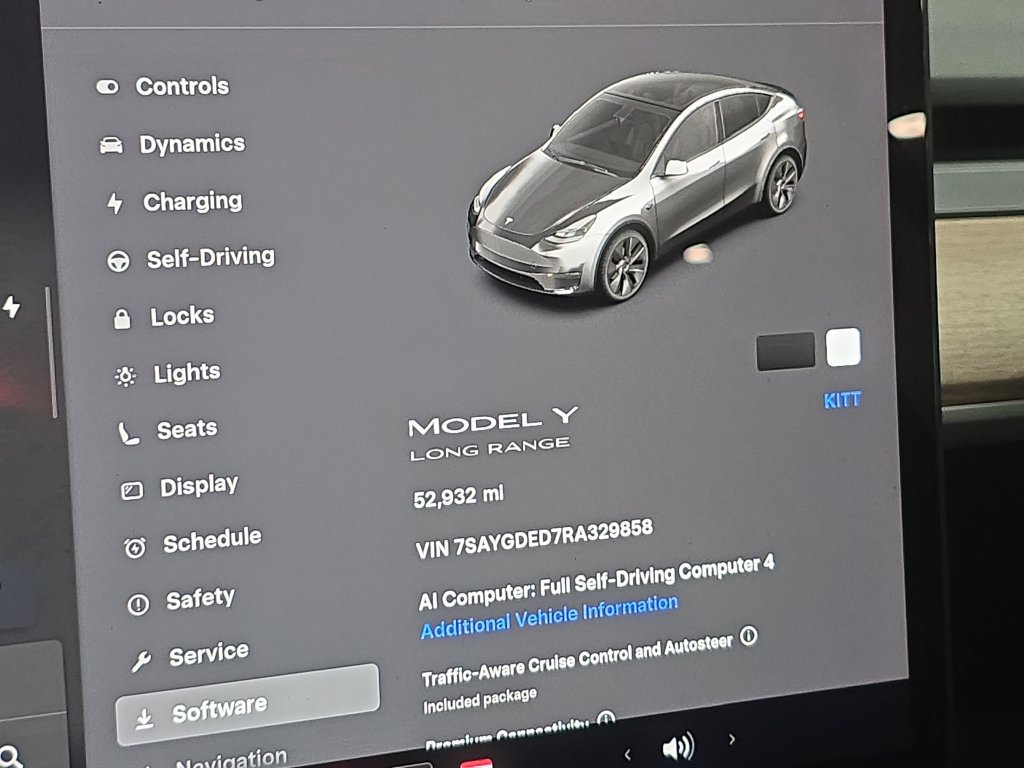 Used 2024 Tesla Model Y 2WD image 14