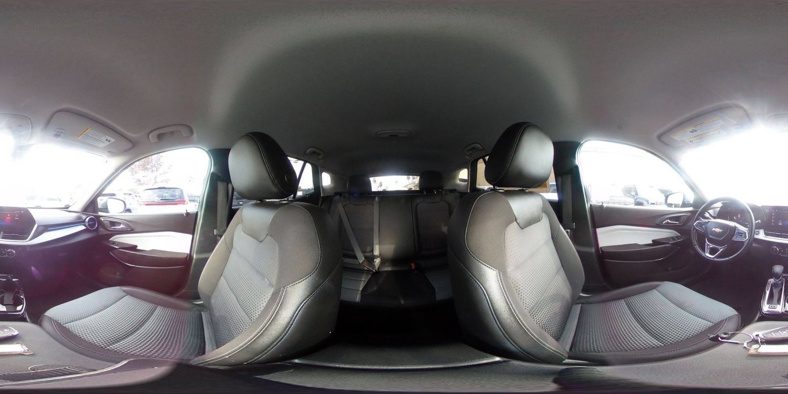 Used 2025 Chevrolet Trax LT w/ LT Convenience Package FWD image 42