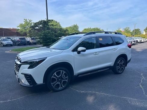 Used 2023 Subaru Ascent Limited AWD/4WD image 9
