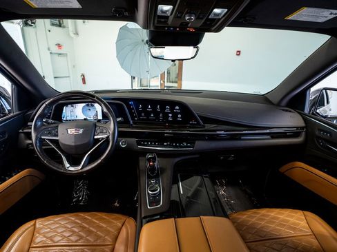 Used 2022 Cadillac Escalade Premium Luxury image 49