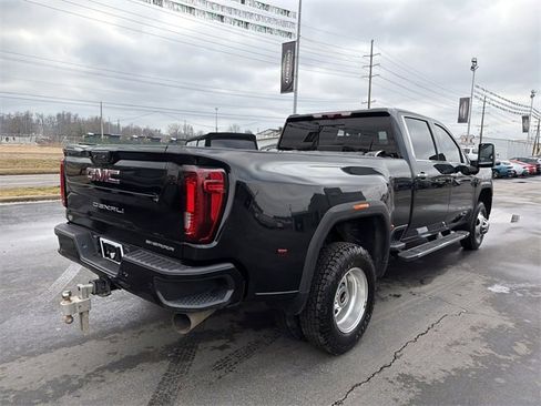 Used 2022 GMC Sierra 3500 Denali w/ Technology Package image 3