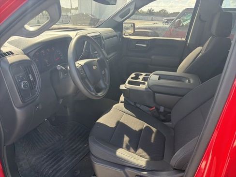 Used 2022 Chevrolet Silverado 1500 Custom image 3