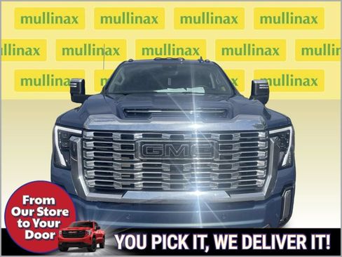 Used 2024 GMC Sierra 2500 Denali w/ Denali Reserve Package AWD/4WD image 2