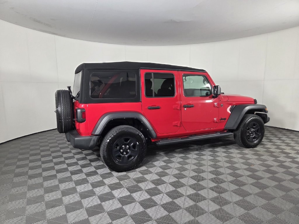 Used 2024 Jeep Wrangler Unlimited Sport AWD/4WD image 6
