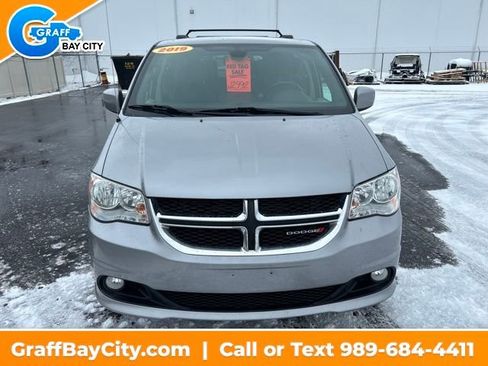 Used 2019 Dodge Grand Caravan SXT image 8