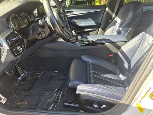 Used 2019 BMW 540i w/ M Sport Package RWD image 10