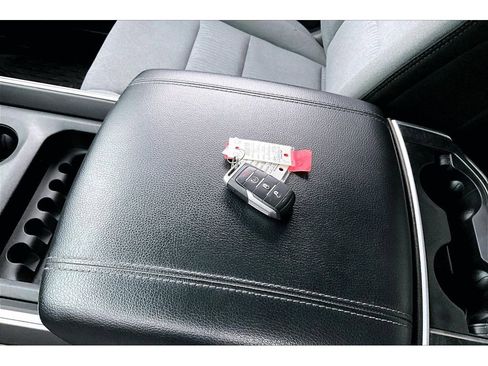 Used 2020 RAM 1500 Big Horn image 11