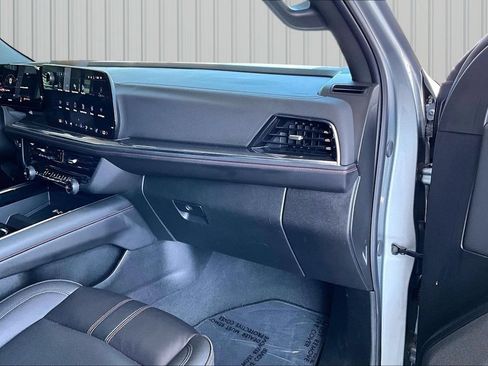 Used 2025 Chevrolet Tahoe RST w/ Comfort Package AWD/4WD image 13
