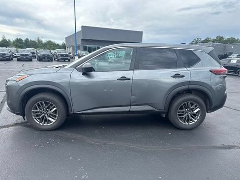 Used 2023 Nissan Rogue S AWD/4WD image 4