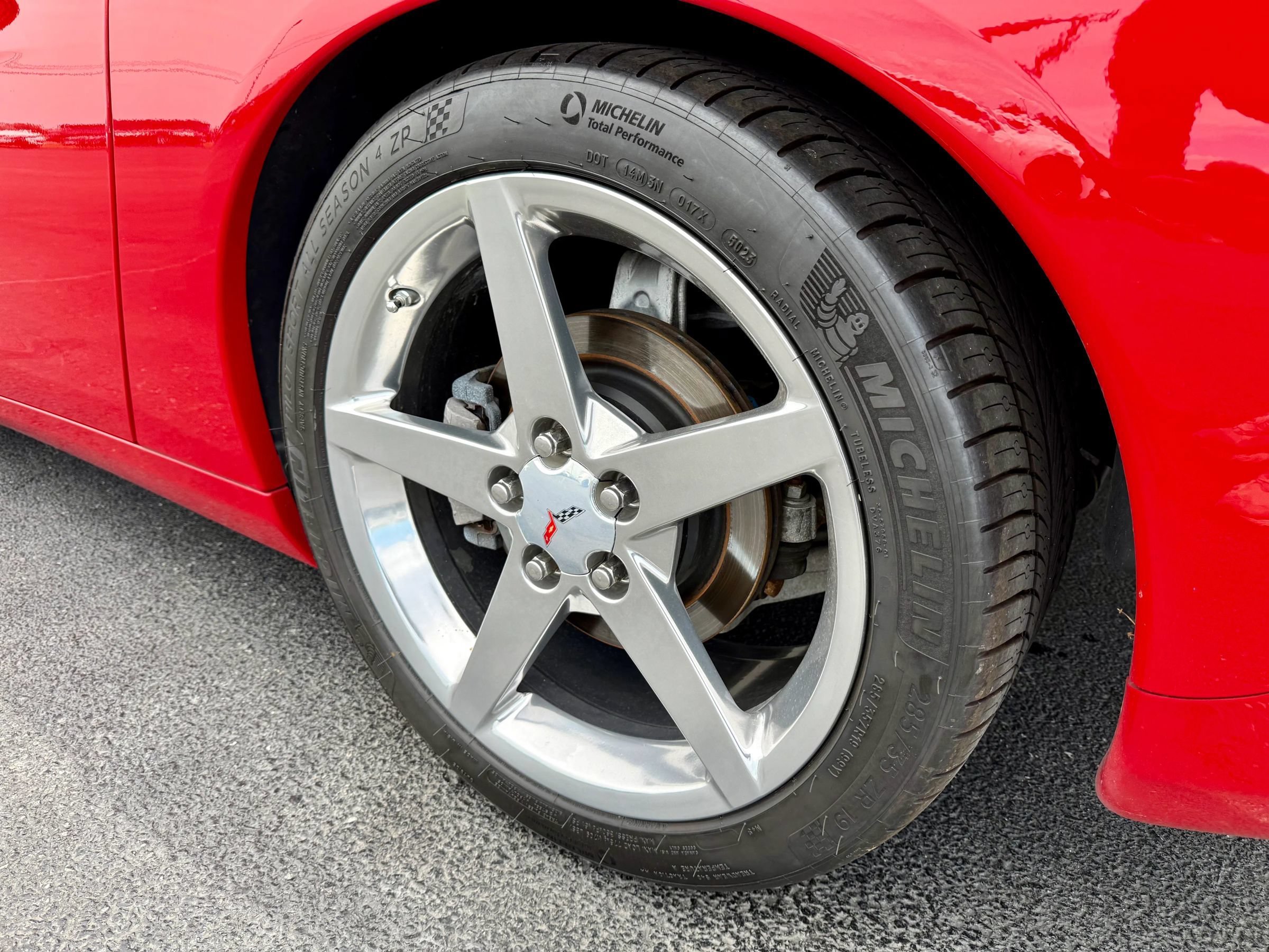 Used 2005 Chevrolet Corvette Convertible w/ Preferred Equipment Group RWD image 4