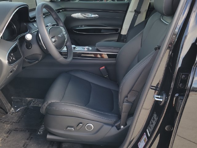 Used 2025 Genesis GV70 2.5T AWD/4WD image 9