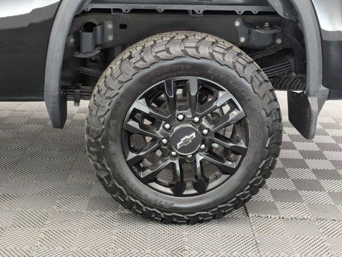 Used 2025 Chevrolet Silverado 3500 LT w/ Trail Boss Package AWD/4WD image 16