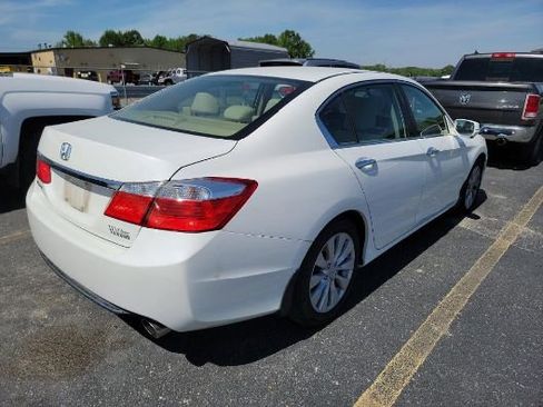 Used 2015 Honda Accord EX image 4