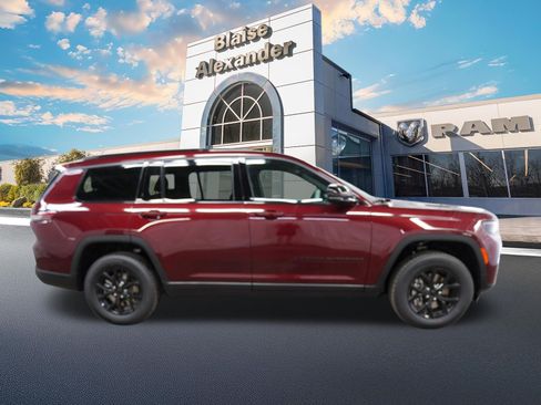 New 2026 Jeep Grand Cherokee L 4WD image 2