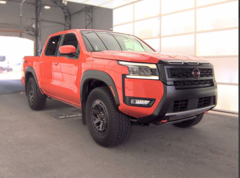Used 2025 Nissan Frontier PRO-4X w/ Interior Protection Package AWD/4WD image 4