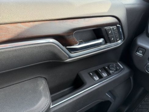 Used 2025 GMC Sierra 1500 SLT image 19