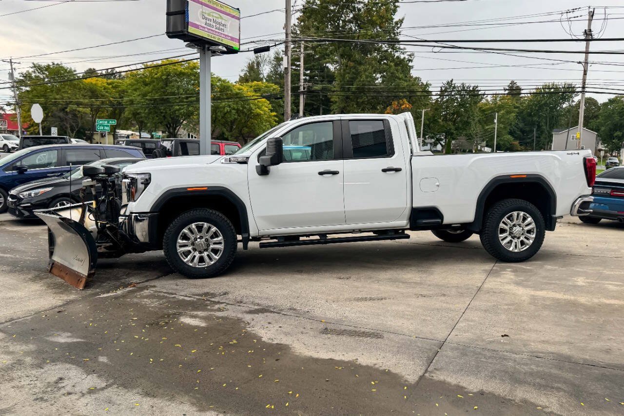 Used 2024 GMC Sierra 3500 Pro AWD/4WD image 6