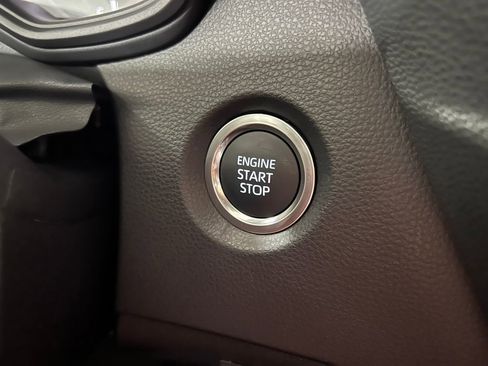 New 2025 Toyota Corolla SE image 19