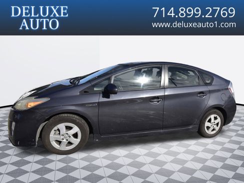 Used 2011 Toyota Prius Three image 1