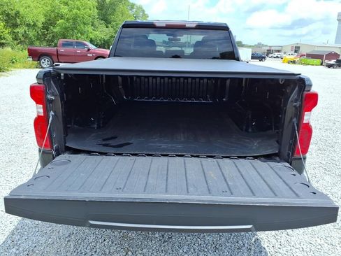 Used 2019 Chevrolet Silverado 1500 Custom w/ Custom Value Package AWD/4WD image 13