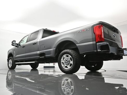 Used 2025 Ford F250 XLT image 43