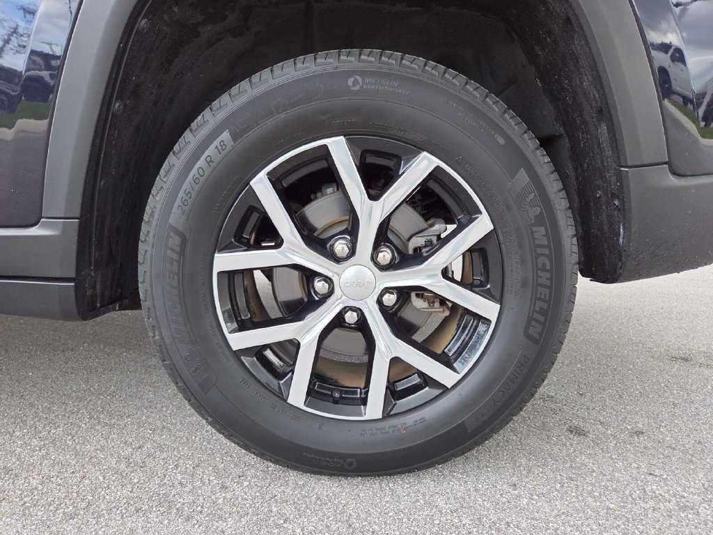 Used 2024 Jeep Grand Cherokee Limited AWD/4WD image 21