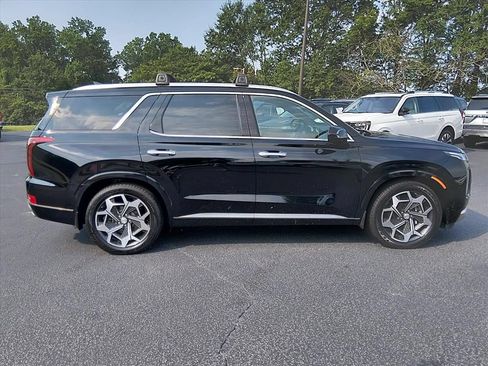 Used 2022 Hyundai Palisade Calligraphy w/ Winter Package AWD/4WD image 3