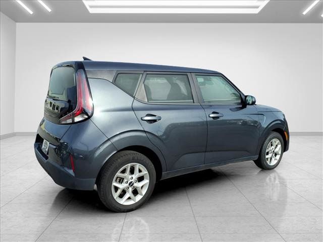 Used 2024 Kia Soul LX w/ Option Group 015 FWD image 22