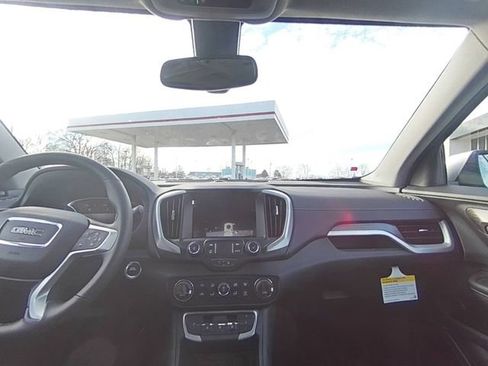 Used 2022 GMC Terrain SLT w/ Infotainment Package II FWD image 31