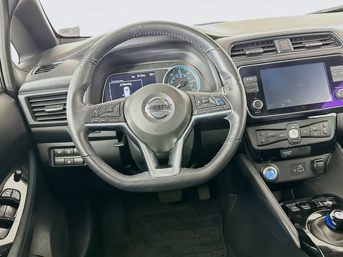 Used 2019 Nissan Leaf SV Plus w/ SV Plus Technology Package image 17