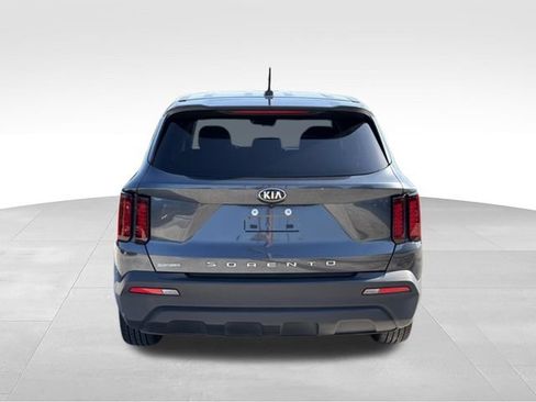 Used 2021 Kia Sorento LX FWD image 5