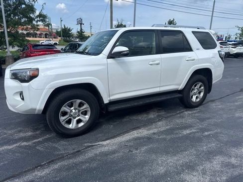 Used 2017 Toyota 4Runner SR5 Premium AWD/4WD image 6
