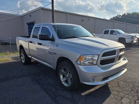 Used 2014 RAM 1500 Express AWD/4WD image 4